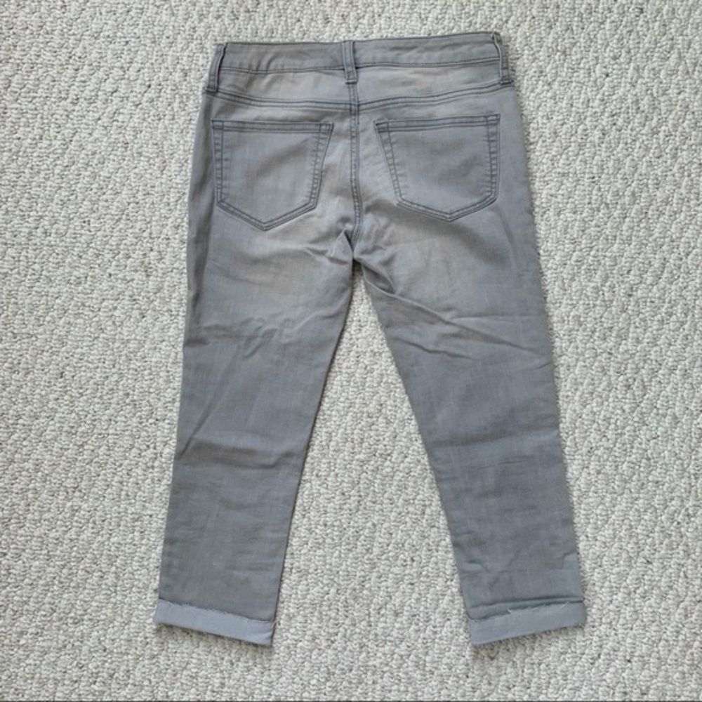 High Stretch Capris - Picture 3 of 8